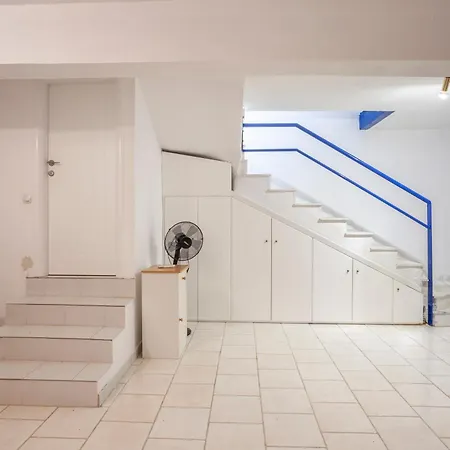 Mira Villa